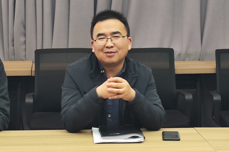 hahabet星辰大海教工第二党支部组织开展“在党的带领下砥砺前行”支部会议